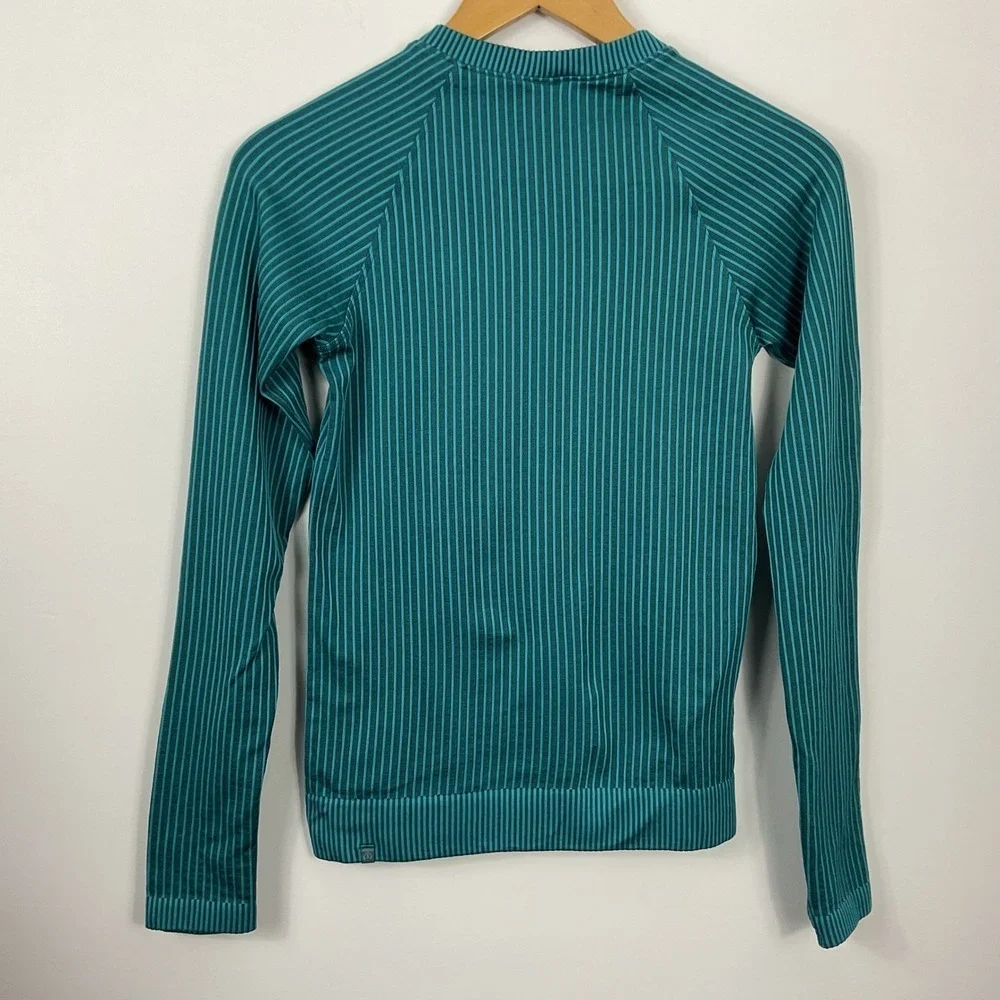 Lululemon Rest Less Long Sleeve Striped Athletic Pullover Top Womens